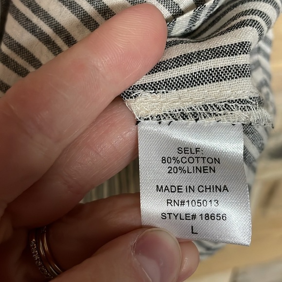 Savanna Jane size Large White with Black Stripes Sleeveless Colorful Stitch Top - Picture 6 of 9